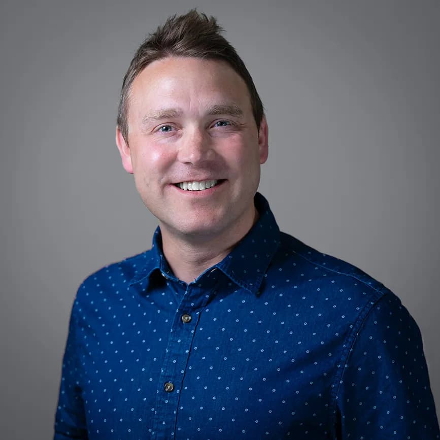 Todd Knutson headshot